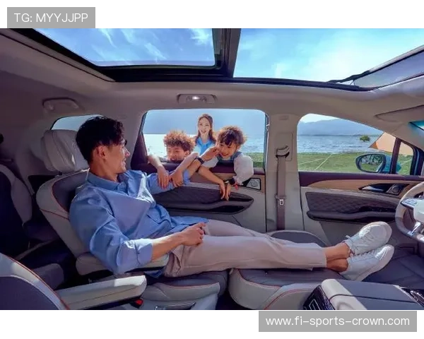 田亮最近也太不接地气了，朋友圈里的豪车加游艇都快搬家了吧？